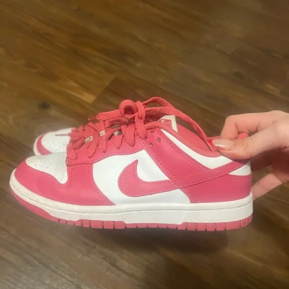 Dunks - Picture 3 of 3